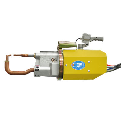 Máquina de soldadura por puntos portátil de Cnc Dc de mano Mfdc para chapa metálica