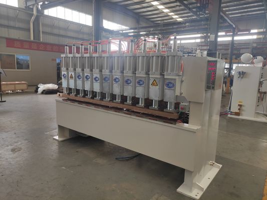 Máquina de soldadura por puntos de cabeza múltiple de borde de puerta galvanizado automática